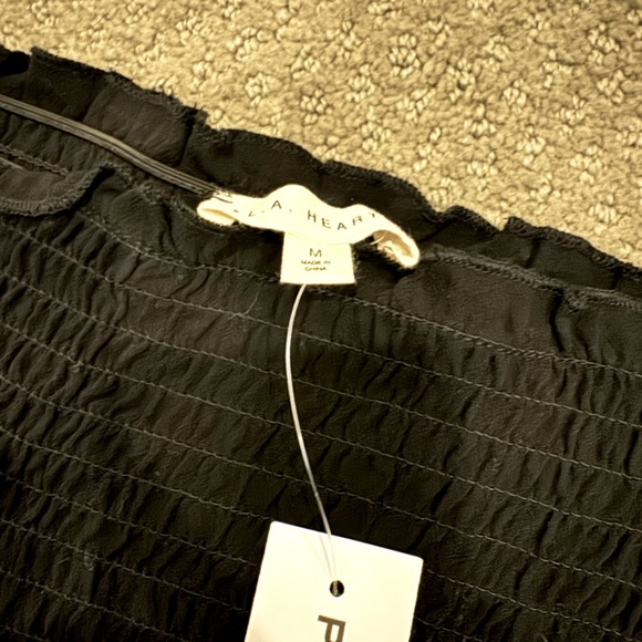 NWT!! pacsun black off the shoulder ruffle top - Picture 2 of 2